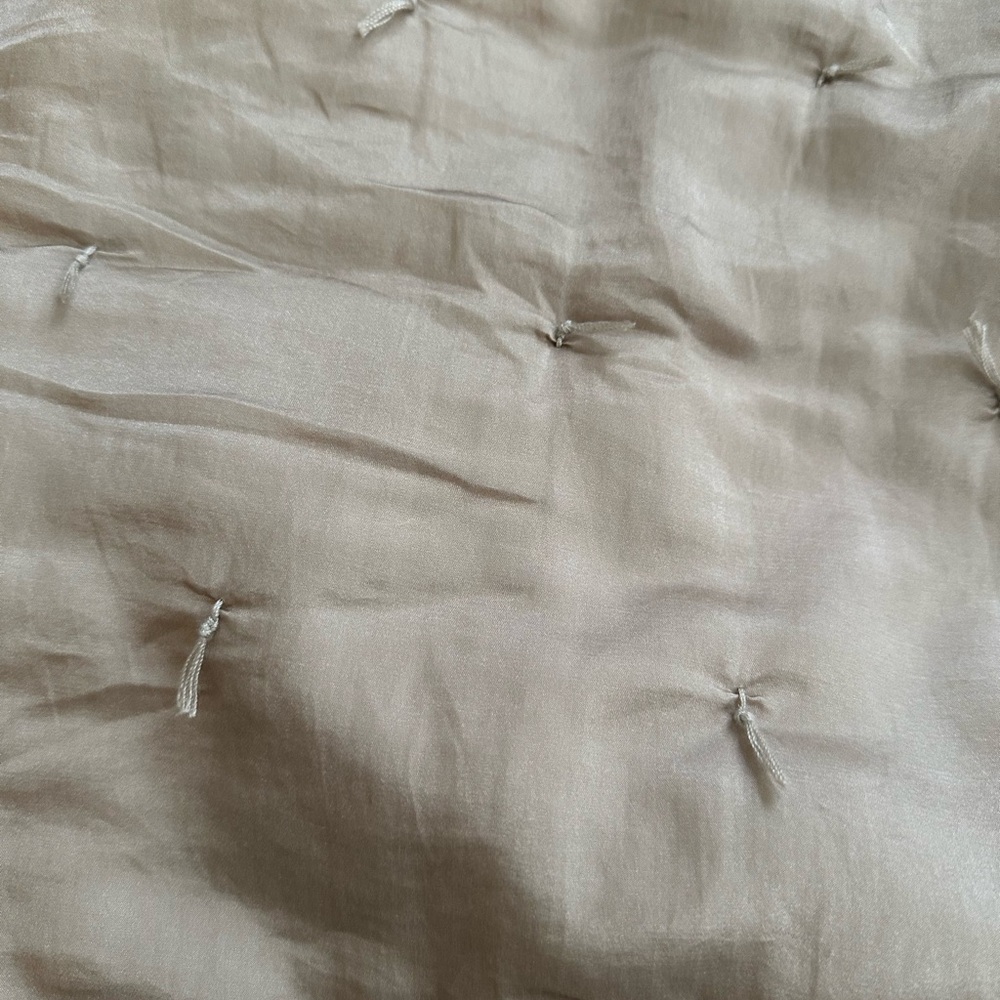 Elegant Cream Bedding Set